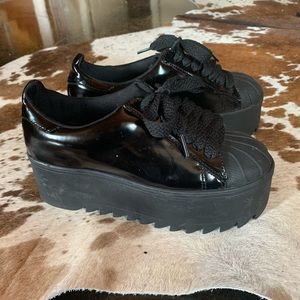 Jeffrey Campbell crawlers